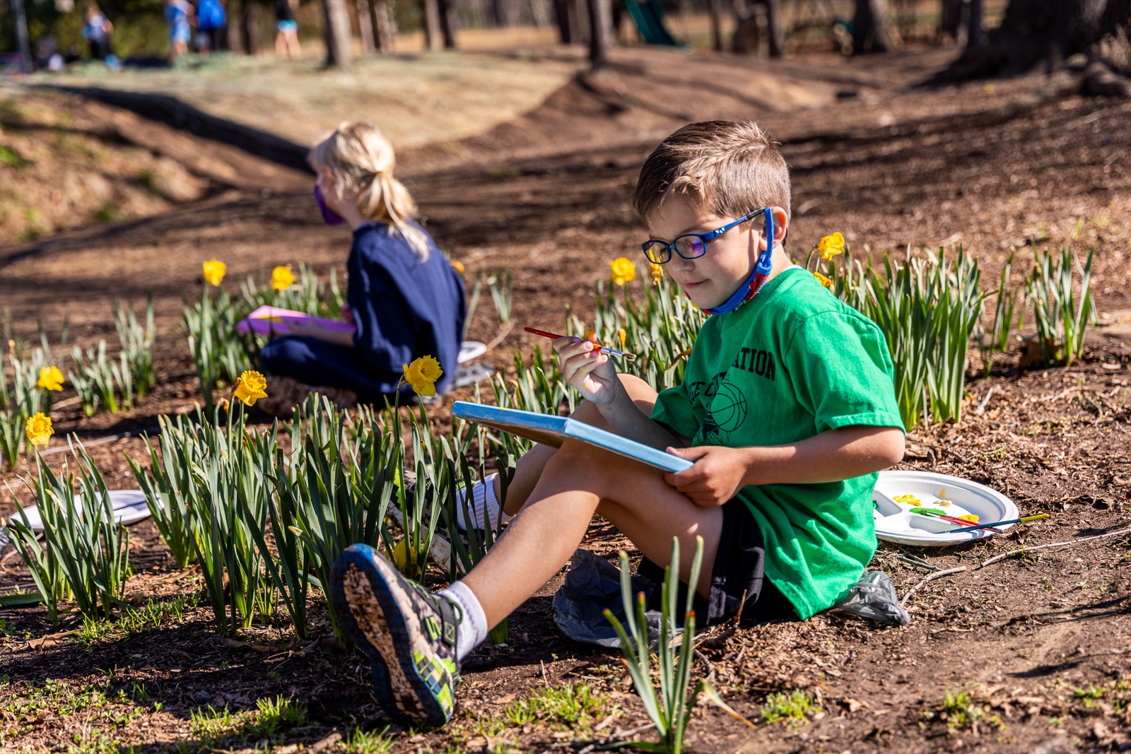 Painting among the daffodils